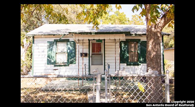 1st image of 217 Lee St