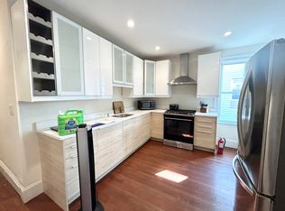 692 Columbia Rd #2L, Dorchester, MA 02125