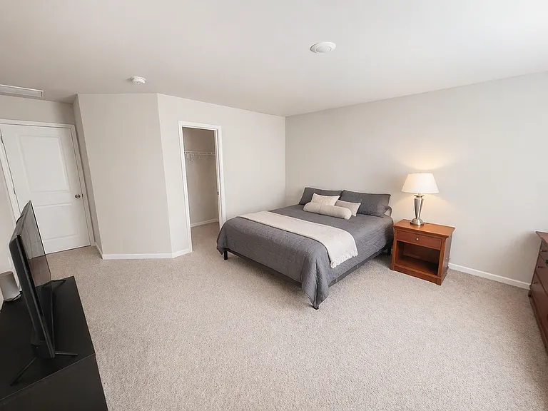 306 Burbage Ct — Photo 8