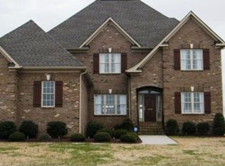 1750 Diercrest St, Oak Ridge, NC 27310