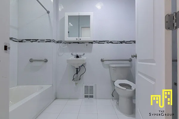 Rented by The Syper Group | media 26