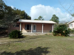 65 Lakeview Dr, Defuniak Springs, FL 32433