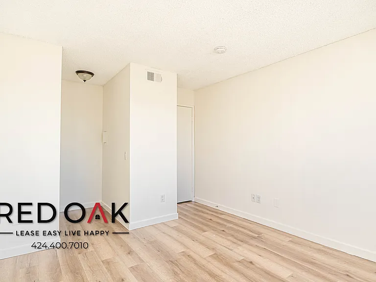 11823 Victory Blvd #214 — Photo 23