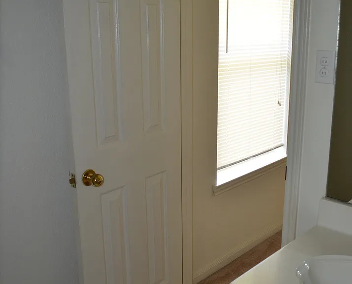 2204 Wildewood Dr — Photo 43