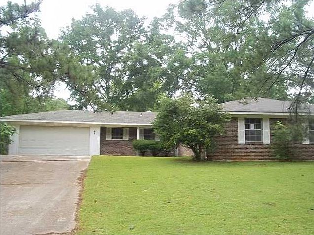 1st image of 136 Holly Hill Dr