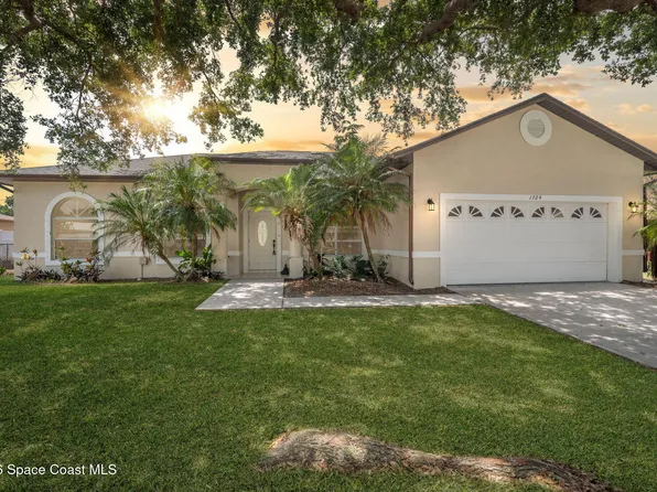 1724 Barker St NE, Palm Bay, FL 32907