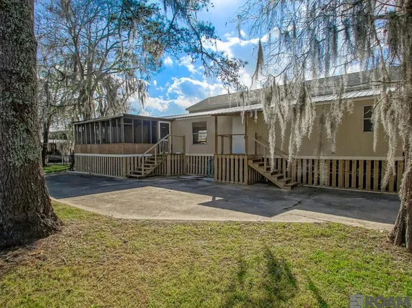 22494 Swan St, Maurepas, LA 70449