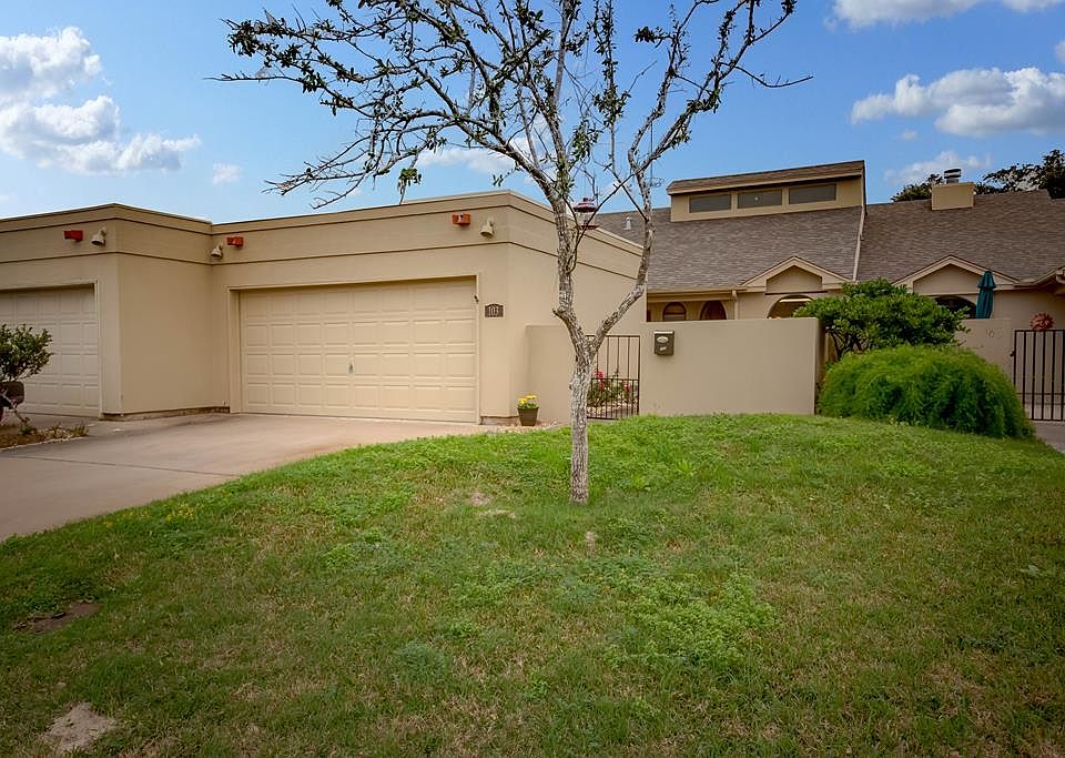 1st image of 103 Pebble Creek Dr