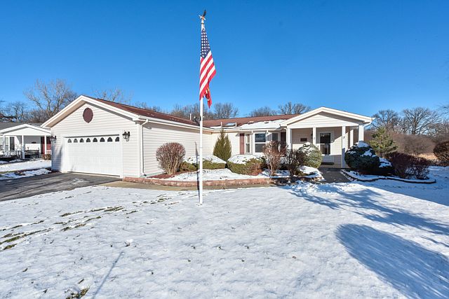 1st image of 2715 Blue Grass Ct
