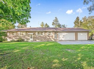 6N731 County Line Rd, Maple Park, IL 60151