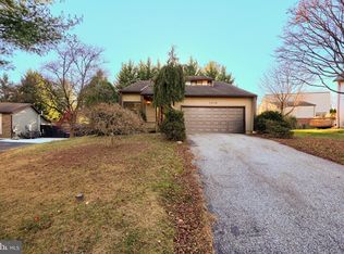 12118 Velvet Hill Dr, Owings Mills, MD 21117