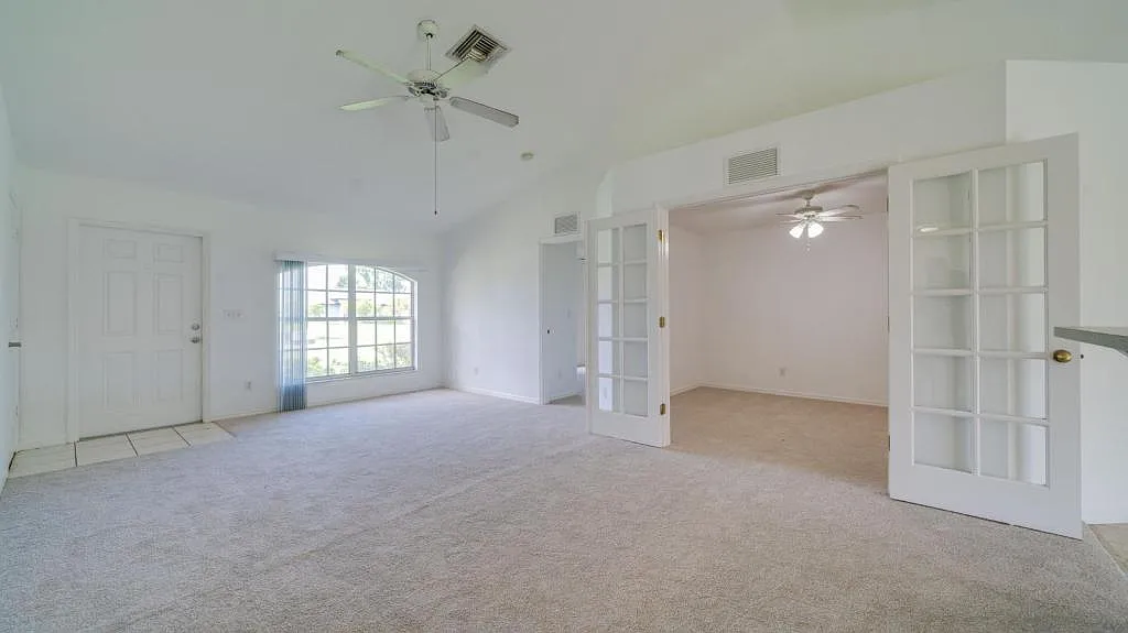 1501 SW 14th St — Photo 2