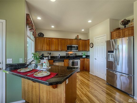 4th image of 17704 106th St E