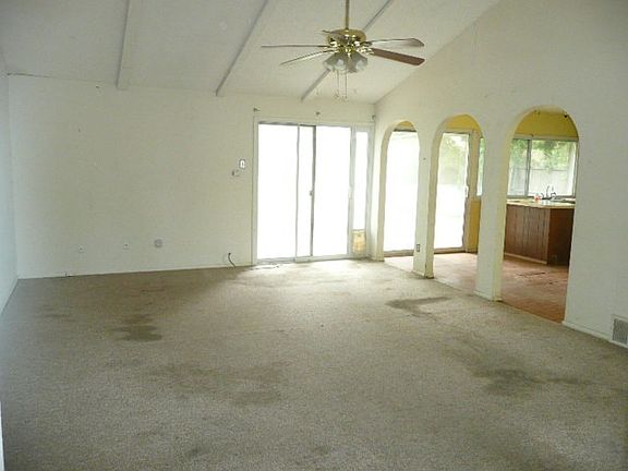 5th image of 2718 Spiceberry Ln