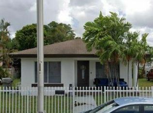 725 SE 10th Pl, Hialeah, FL 33010