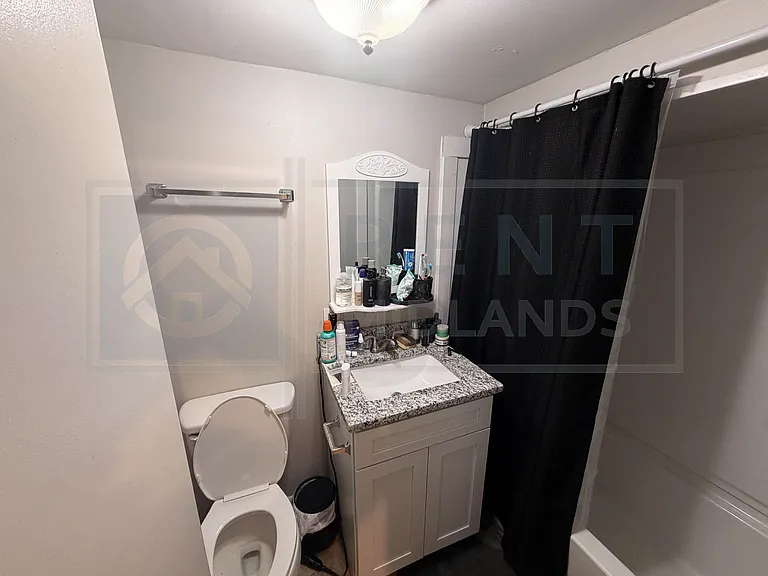 521 Georgia St — Photo 6