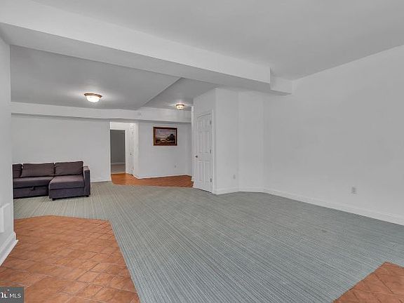 2nd image of 1015 Dranesville Manor Dr