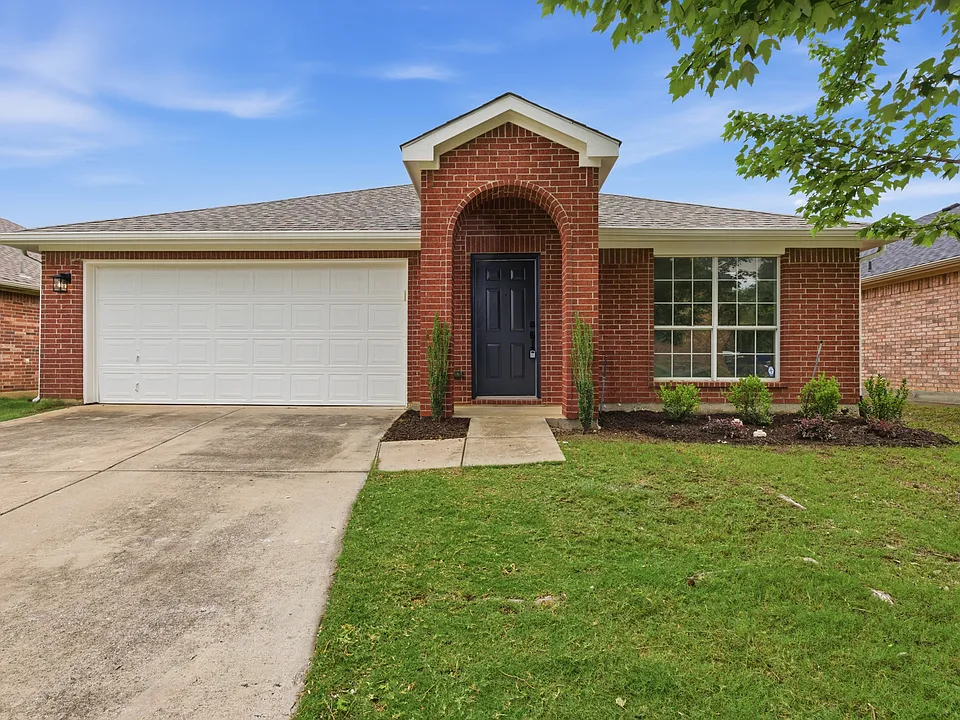 2051 Sunny Side Dr