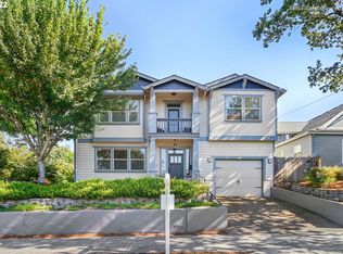 1009 NE Skidmore St, Portland, OR 97211