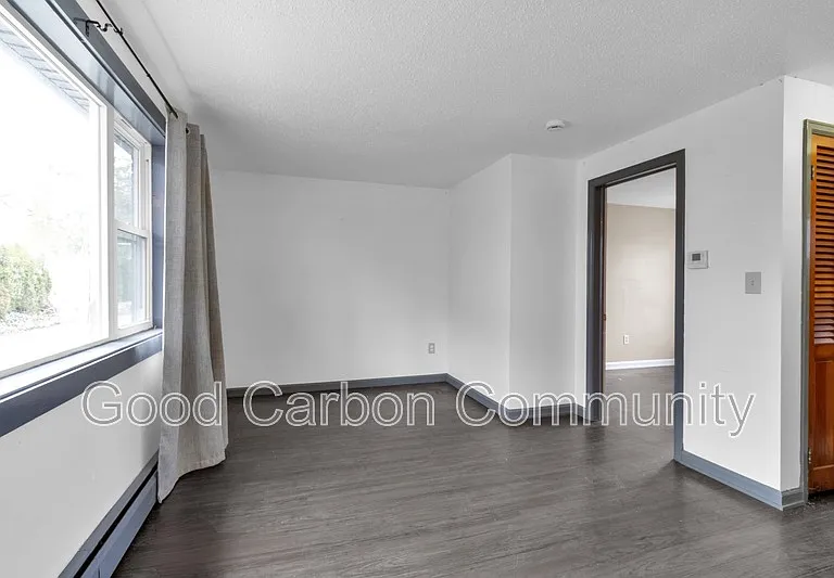 5752 Main St — Photo 9