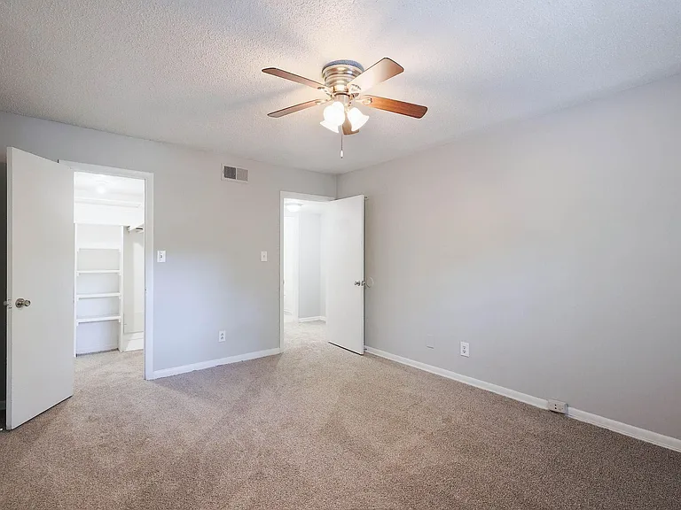 Hampton Hall | Comfort, Convenience, & Community All In One — Photo 312