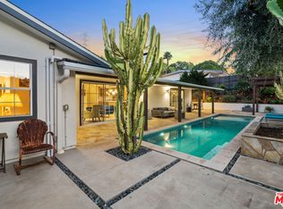 6570 Lakeridge Rd, Los Angeles, CA 90068