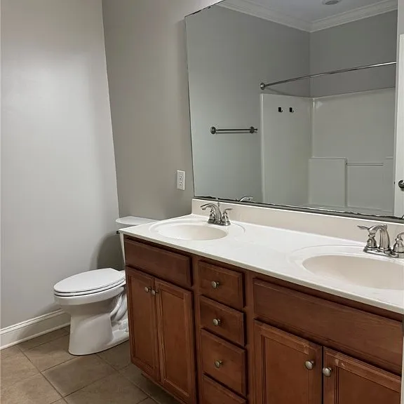 381 Gallery Dr #201 — Photo 7