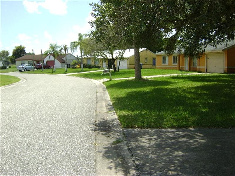 2nd image of 4062 Rainbow Cir