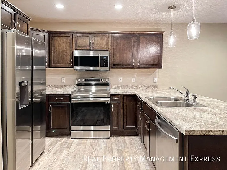 9617 W Broek Dr — Photo 2