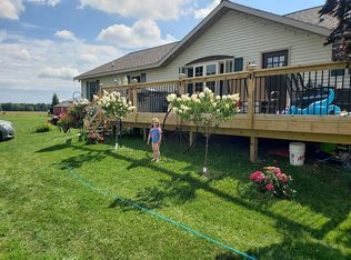 15321 Sandtown Rd, Engadine, MI 49827