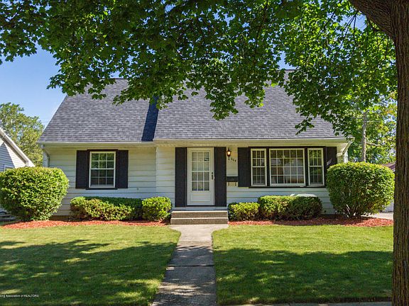2nd image of 205 Cloverland Dr