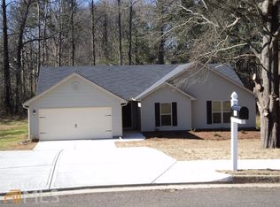212 Falling Leaf Ln, Winder, GA 30680