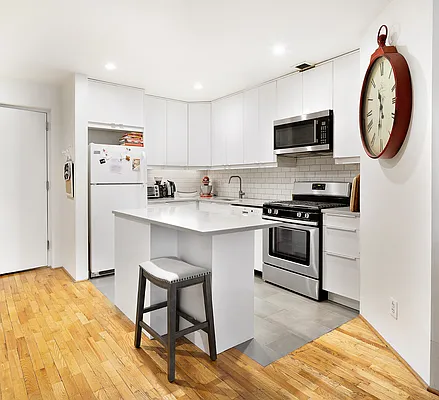 Rented by Compass | media 2