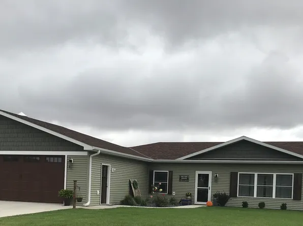 527 Sunset Ave, Glidden, IA 51443