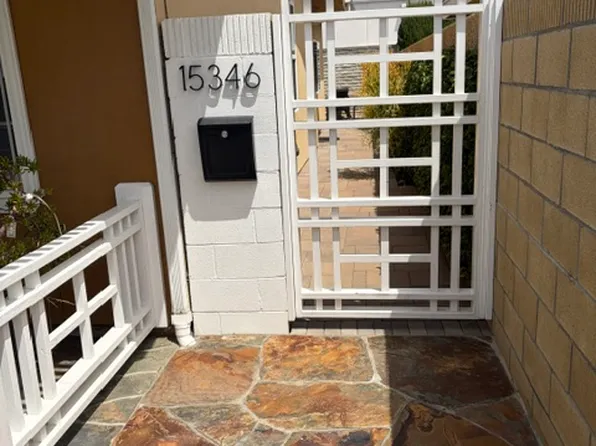 15346 Cambay Ln, Huntington Beach, CA 92649