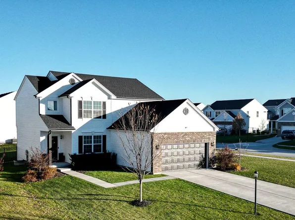 10377 Nevada Ct, Crown Point, IN 46307