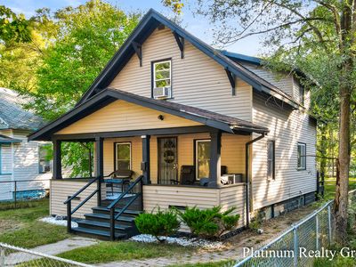 2124 Jefferson St, Muskegon Heights, MI, 49444