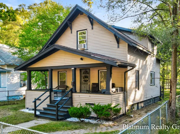 2124 Jefferson St, Muskegon Heights, MI 49444