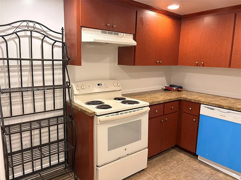 4168 Inverrary Dr #408 — Photo 2