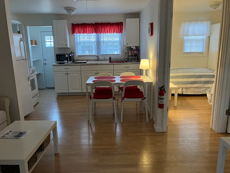 1922 Baltimore Ave — Photo 8