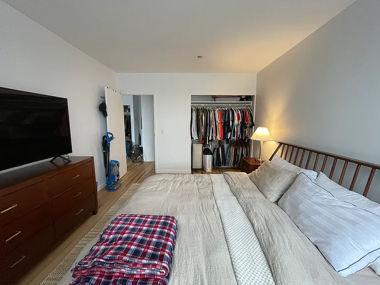 23 Water Grant St #8C — Photo 10