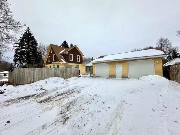 402 E 4th St, Albert Lea, MN 56007