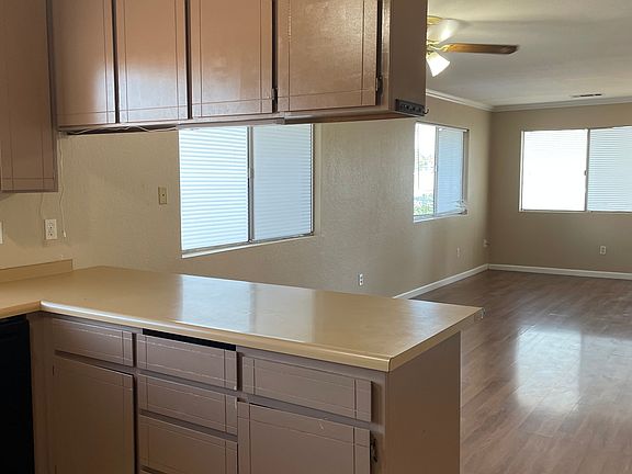 4th image of 553 W 23rd St #A
