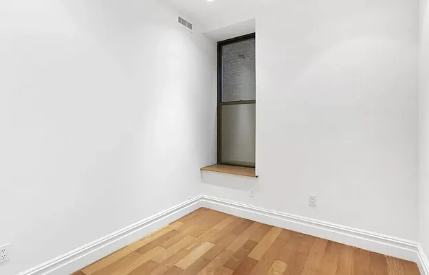 Rented by Compass | media 7