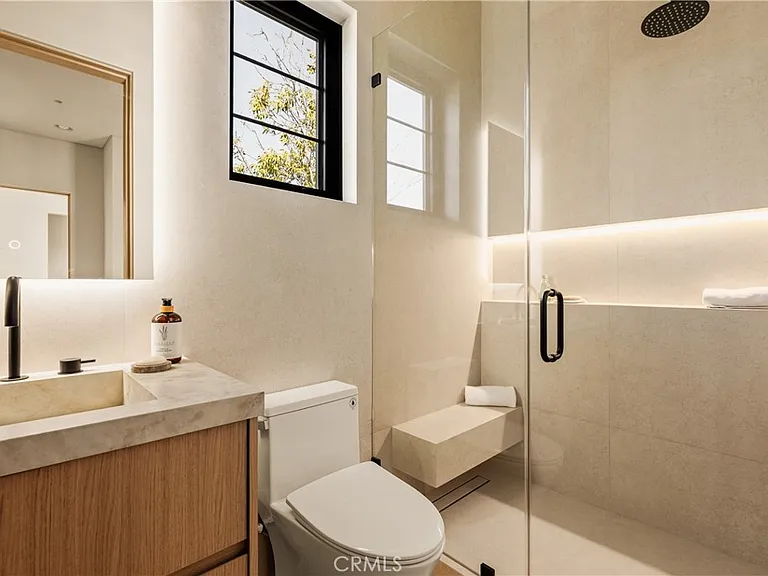 4724 Halbrent Ave — Photo 23