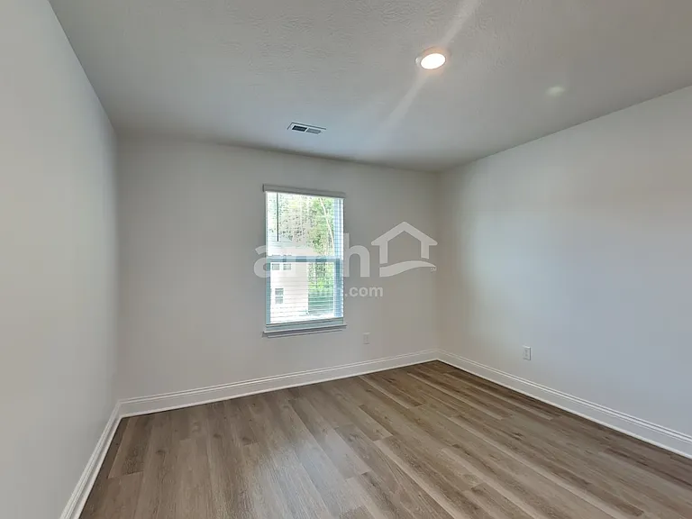 319 Pine Hill Ct — Photo 19