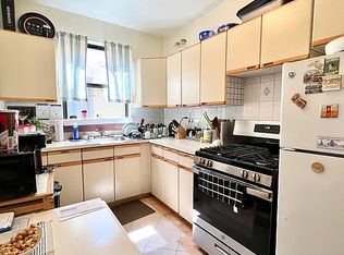 23-18 36th St #5, Astoria, NY 11105