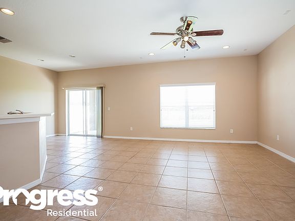 3rd image of 1621 Emerald Hill Way