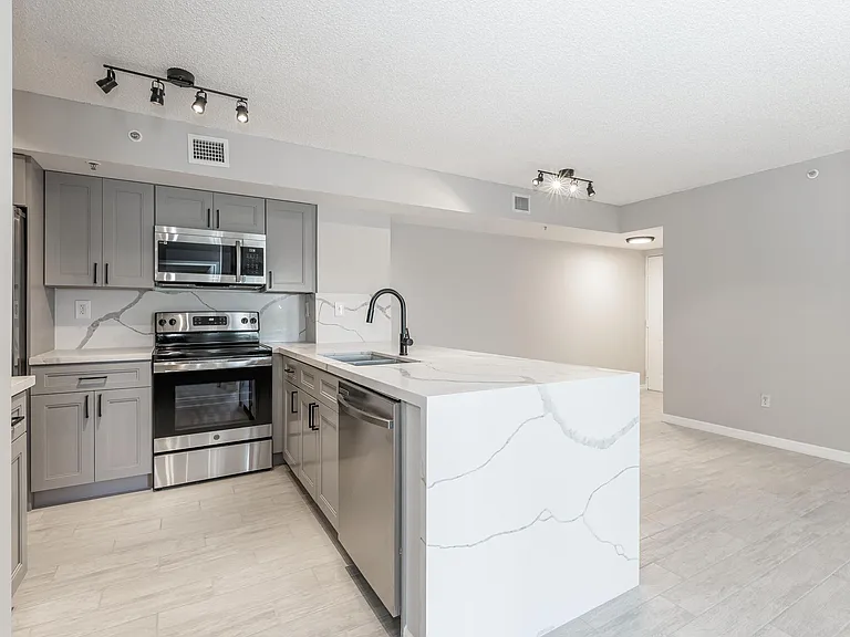 2600 S University Dr #208 — Photo 1