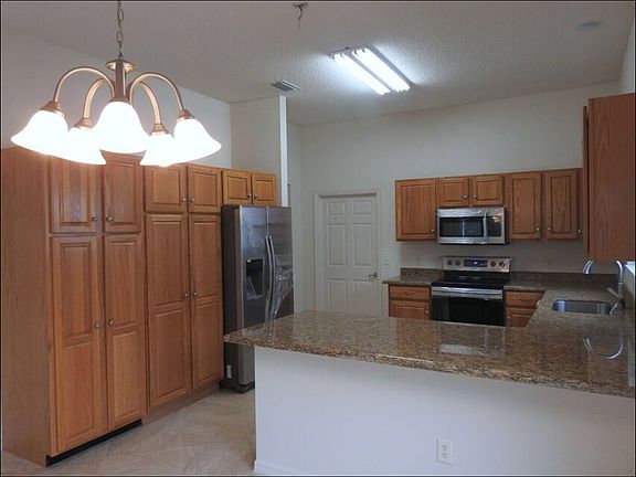 4th image of 1364 Camero Dr